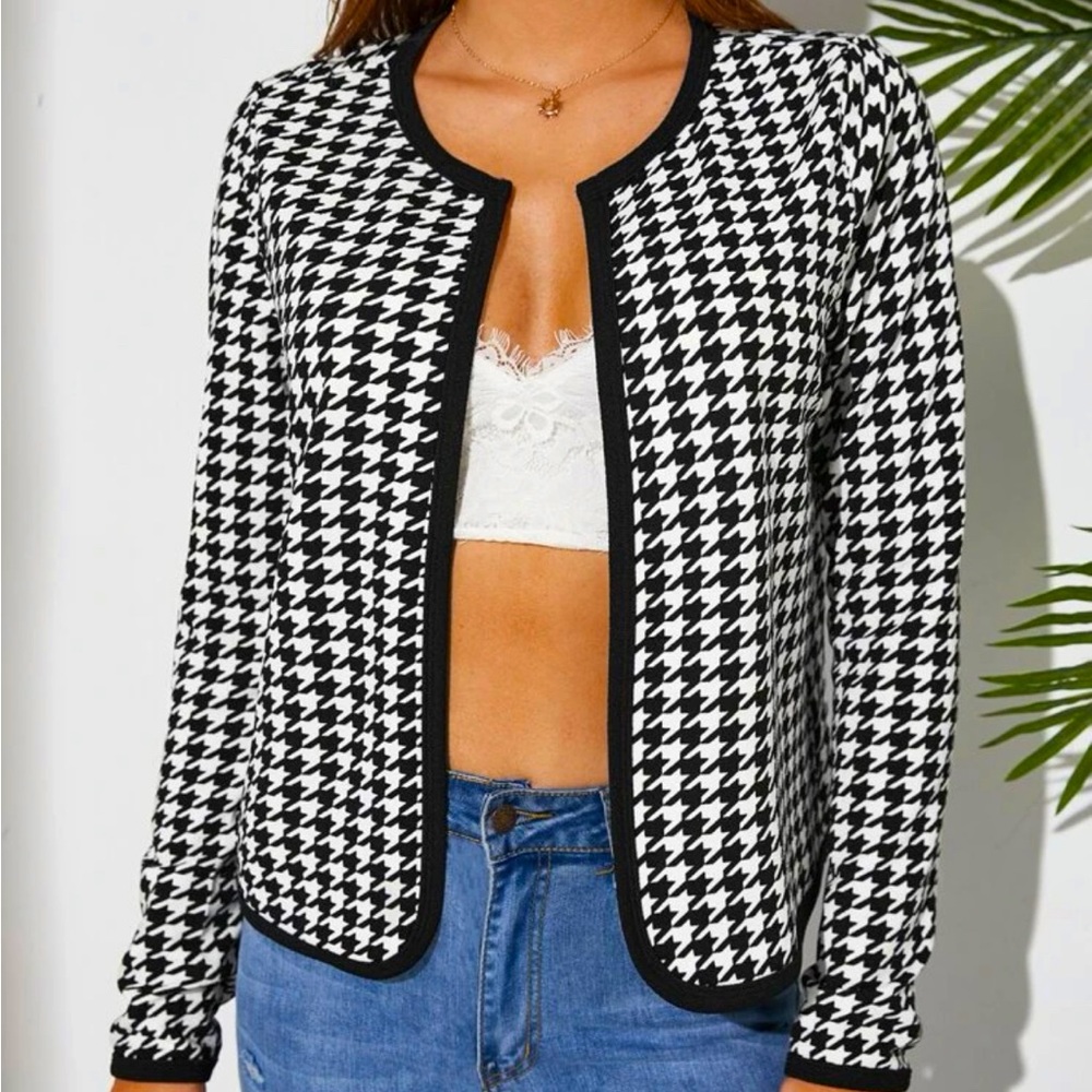 Houndstooth binding jacket. NWT. Small